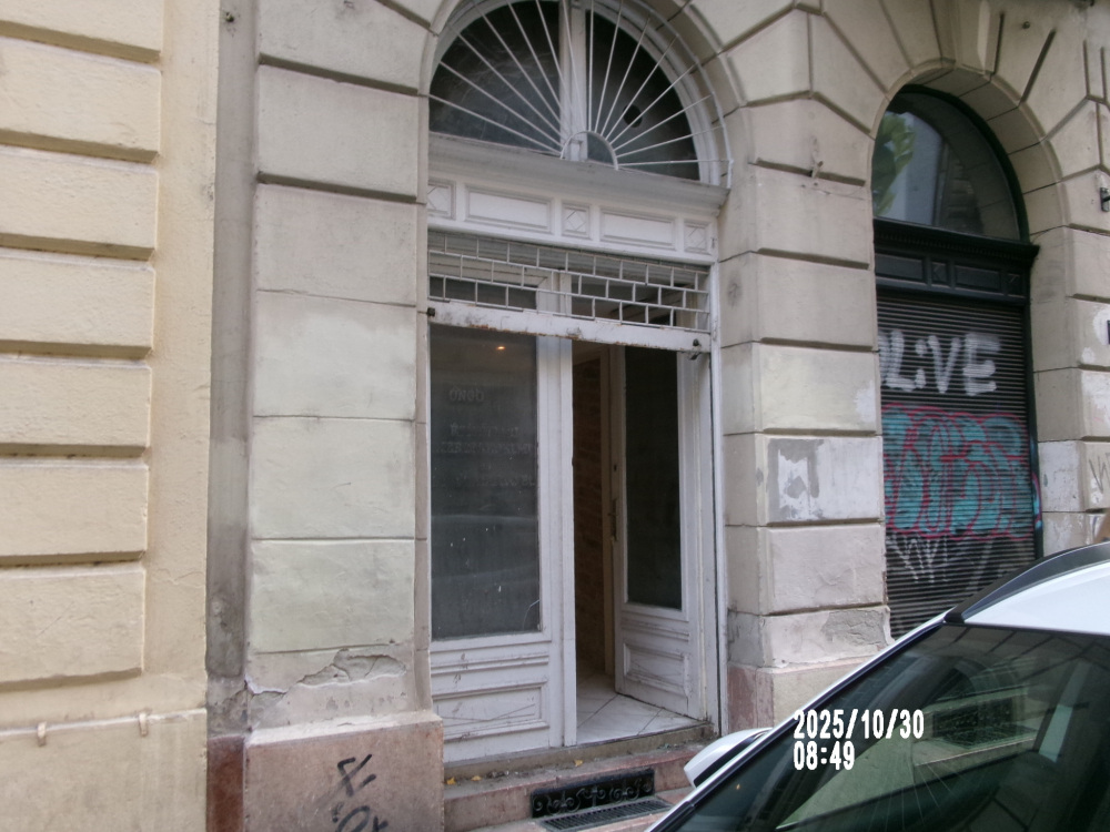 Kiadó üzlethelyiség Klauzál utca