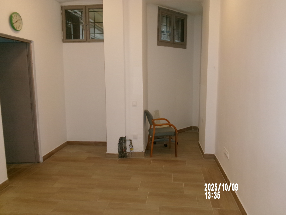 Kiadó üzlethelyiség Dembinszky utca