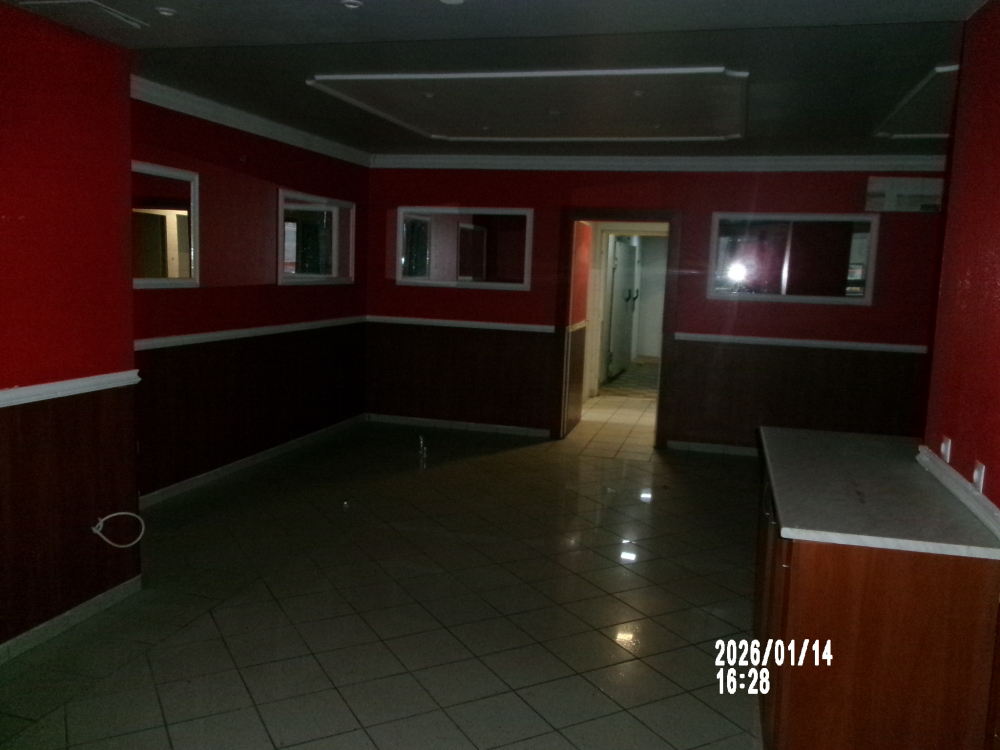 Kiadó üzlethelyiség Rákóczi út