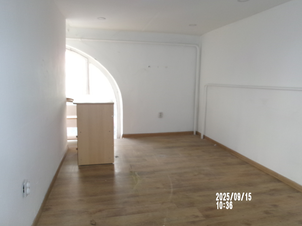 Kiadó üzlethelyiség Király utca